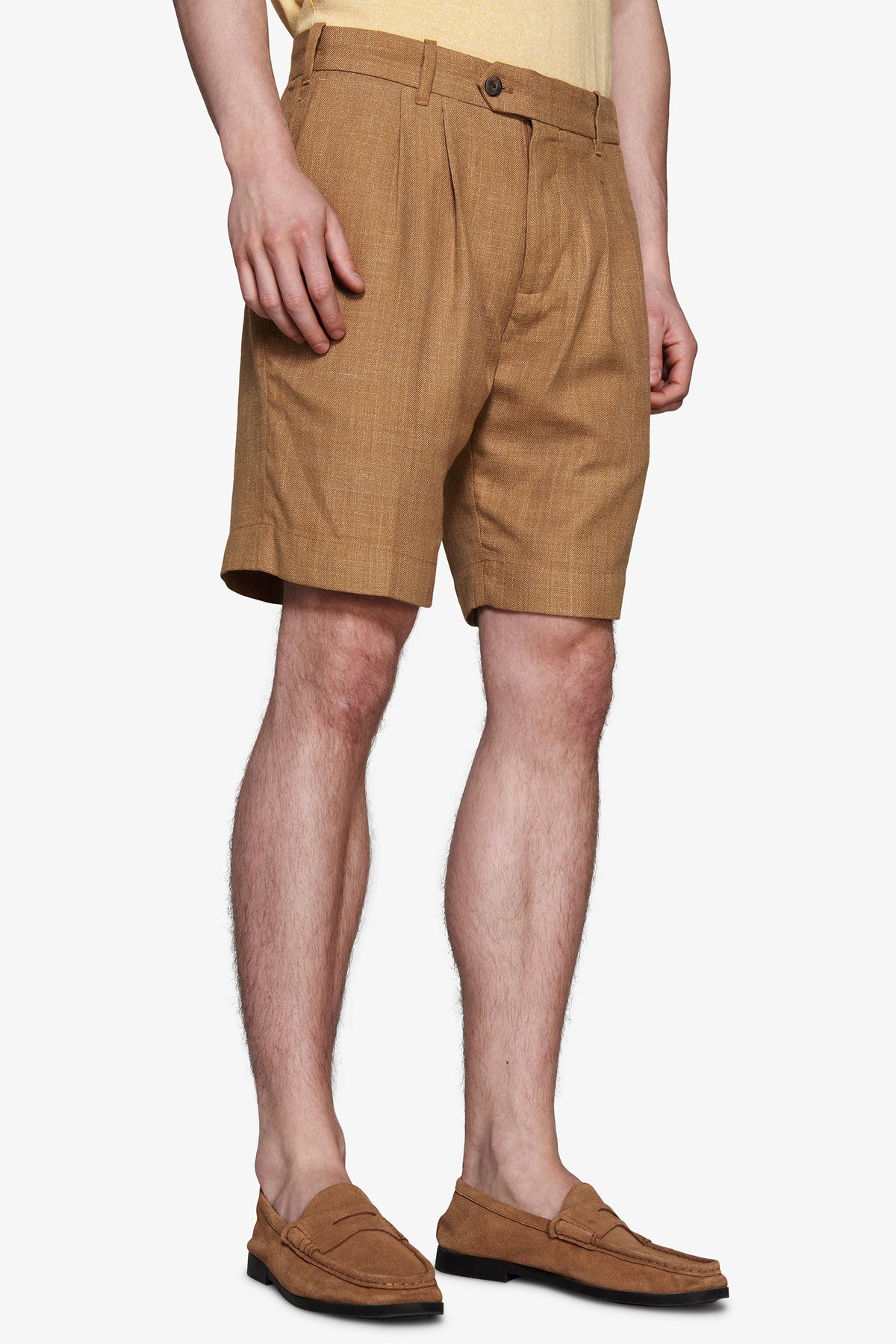 Linen blend Bermuda shorts with tobacco pleats