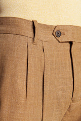 Linen blend Bermuda shorts with tobacco pleats