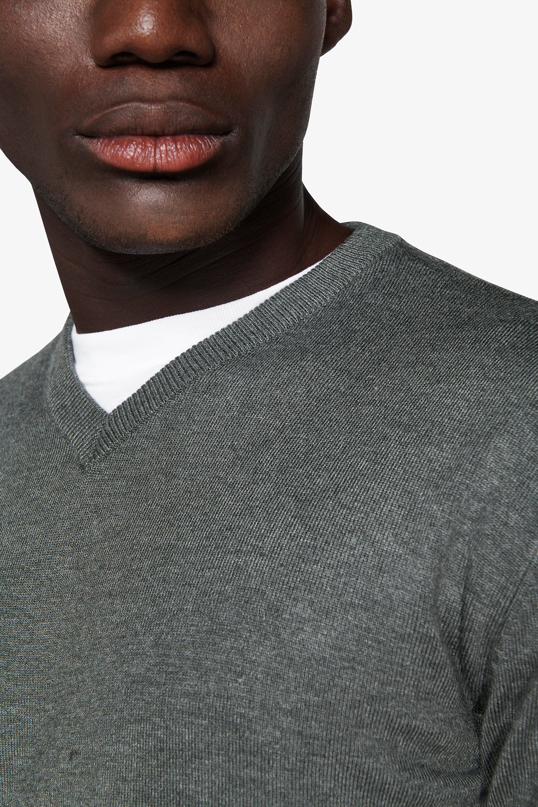 Maglia scollo a V verde-Dan John