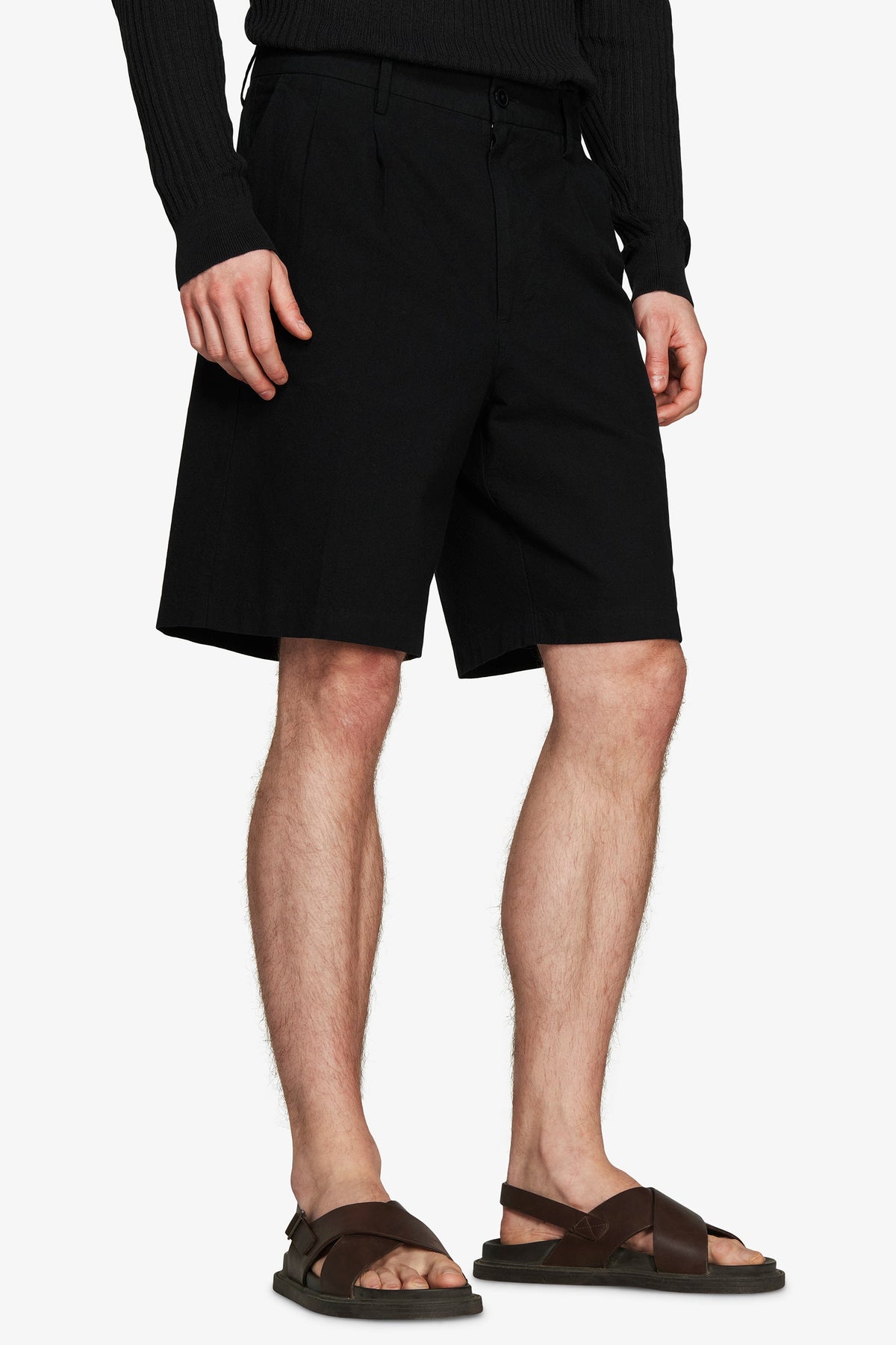 Black linen blend Bermuda shorts "Volume"