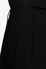 Black linen blend Bermuda shorts "Volume"