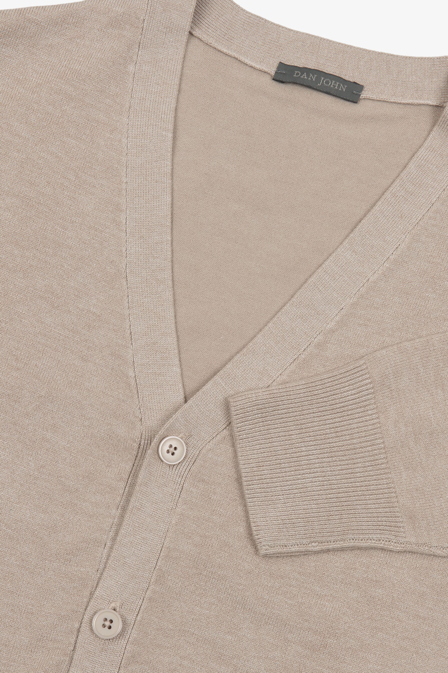 Cardigan scollo a v con bottoni beige-Dan John
