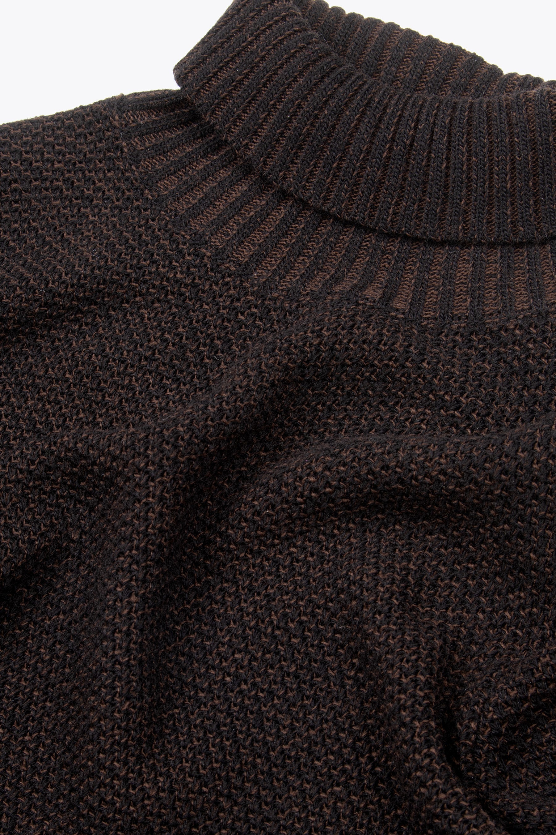 Maglia dolcevita armaturata bicolore marrone-Dan John