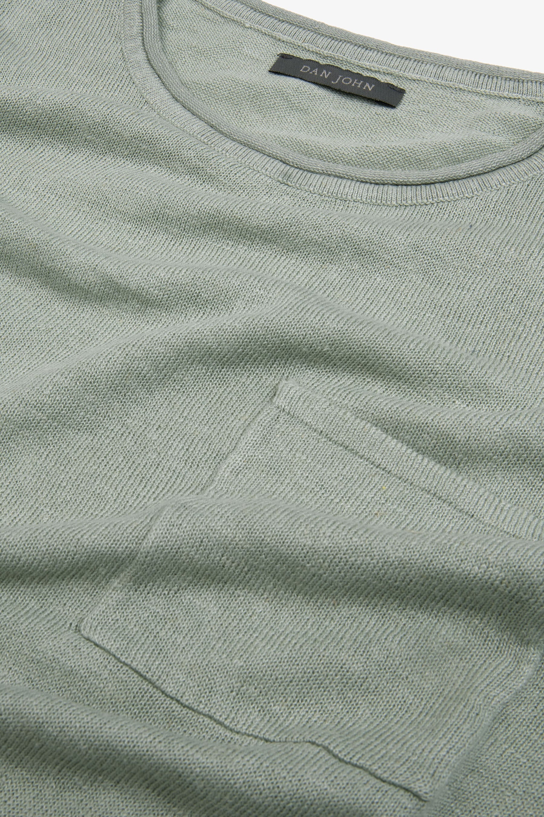T-shirt in maglia misto lino con taschino salvia-Dan John