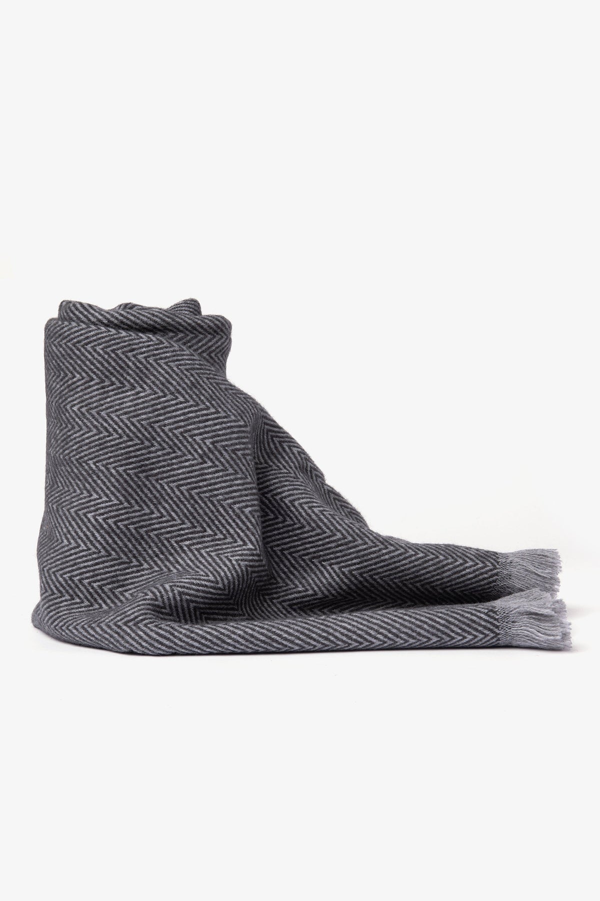 Anthracite herringbone scarf